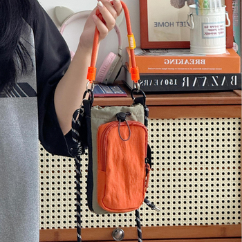 Geantă crossbody pentru telefon, material nylon, închidere cu fermoar, formă verticală pătrată, căptușeală nylon