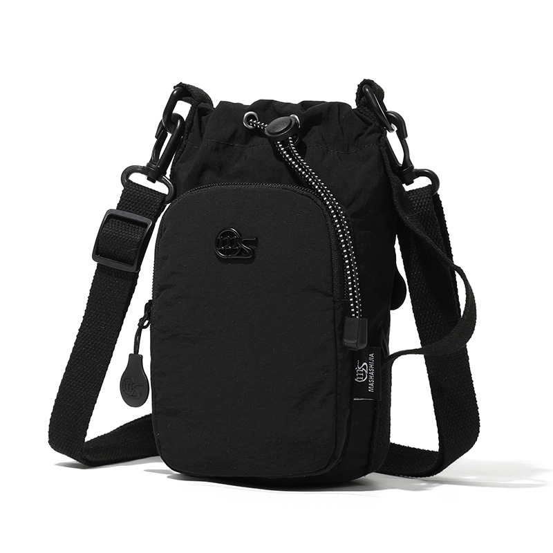 Nylon telefon tok húzózsinóros nyitással, függőleges négyzet alakú forma, belső cipzáras rekesz, pamut bélés - uniszex