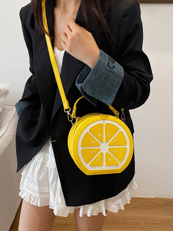 PU keresztpántos táska, kis négyzetes dizájn, ovális forma, cipzáras nyitás, belső cipzáras zseb, poliészter bélés, 2025 tavaszi debütálás, Termékszám 3020