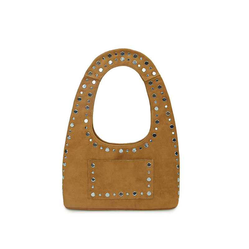 Velúr anyagú alkar-táska szegecsekkel, vízszintes négyszögletes forma, mágneses záródás, belső telefontartó zseb, poliészter bélés, egy vállpánt, nőknek, nagy kapacitás, európai-amerikai stílus, tél 2025