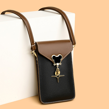 Crossbody torba od PU materijala, horizontalni kvadratni oblik, zatvaranje na zip, laminirano unutarnje džep, PU podstava