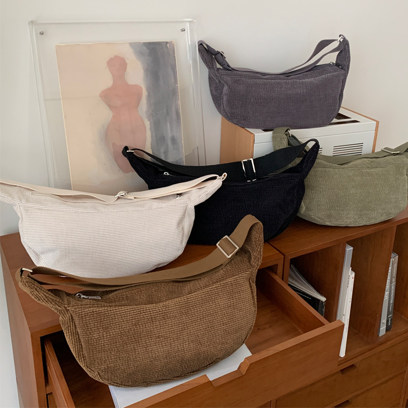 Lan Yi Corduroy Dumpling Tote sa zipom, podstava od poliester-cotton, unutarnja džep sa zipom, jedna naramenica (Zima 2025)