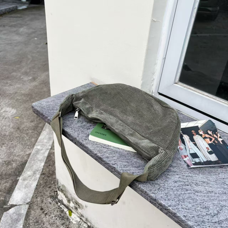 Lan Yi Corduroy Dumpling Tote sa zipom, podstava od poliester-cotton, unutarnja džep sa zipom, jedna naramenica (Zima 2025)