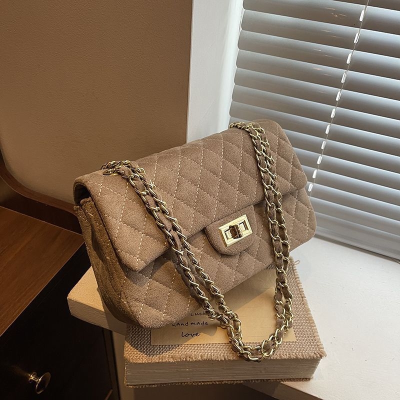 Ženska crossbody torba, svakodnevni stil, mala kvadratna torba, poliester, baršunasta podstava od velura, zatvaranje s kapom, unutarnji laminirani pretinac sa zatvaračem.