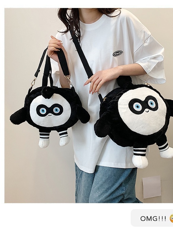 Ženska crossbody torba od pliša, eliptične forme, zatvarač, unutarnja džep s zipom, poliester podstava, jedna naramnica