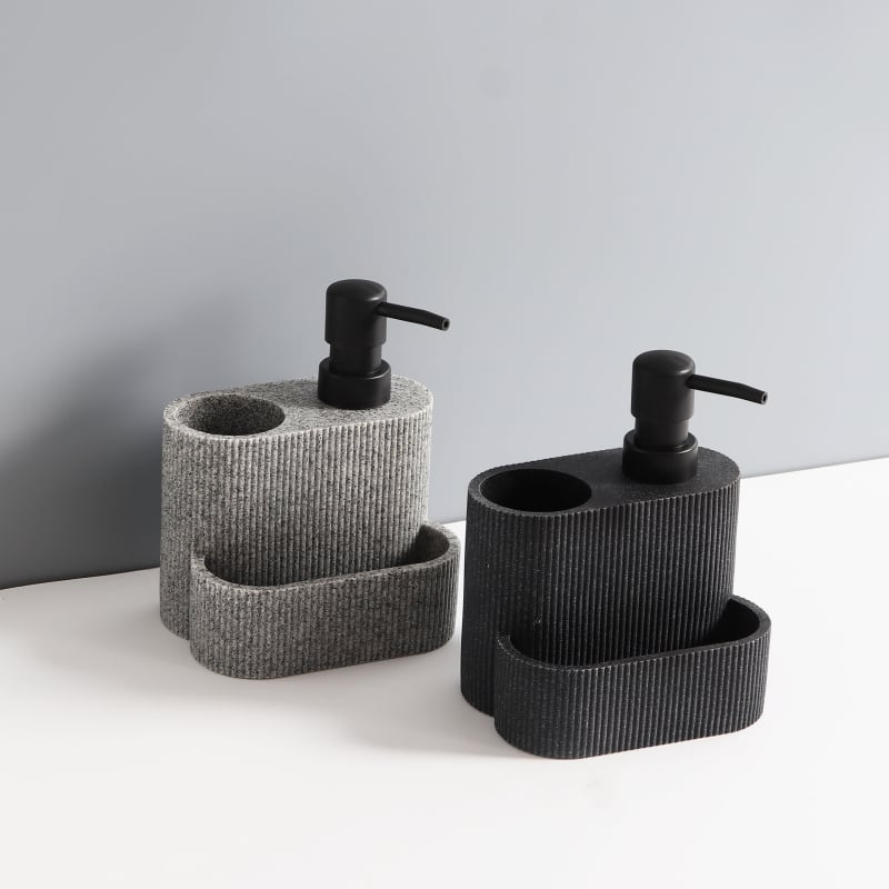 Kingstree Konyhai kézi nyomású szappanadagoló beépített tisztító kefével, anyag: homok és kavics, felületi kezelés: polírozás, stílus: modern minimál