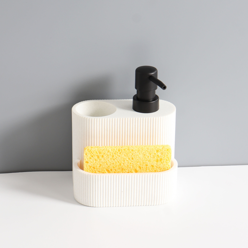 Kingstree Konyhai kézi nyomású szappanadagoló beépített tisztító kefével, anyag: homok és kavics, felületi kezelés: polírozás, stílus: modern minimál