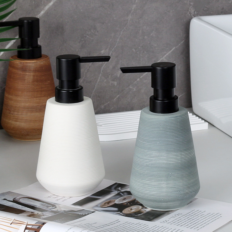 Керамична дозаторна бутилка за лосион, ръчно натискане, глазирана повърхност, тегло 250 g
