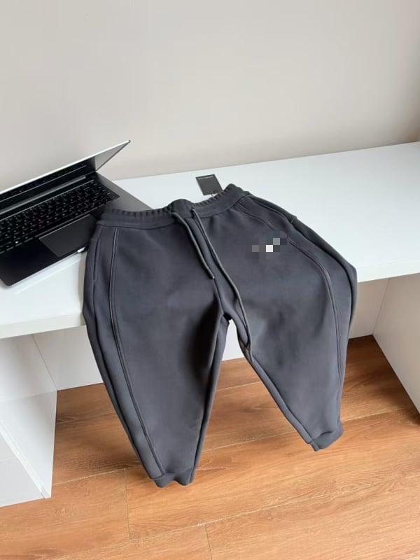 Vėjas nepraleidžiamos kelnytės poroms, laisvas kirpimas, organinis medvilnė 50–70% ir spandeksas 30–50%, tanki veliūro tekstūra, 2024 žiema