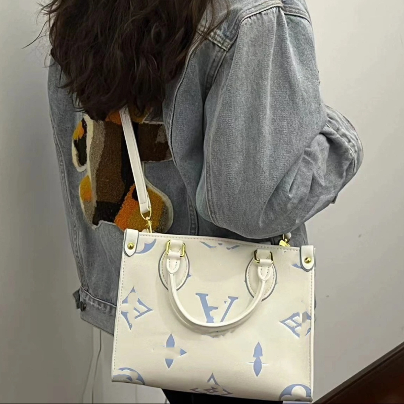 Ženska tote torba od prave kože, velika kapaciteta, otisak džungle, za nošenje na rame ili crossbody.