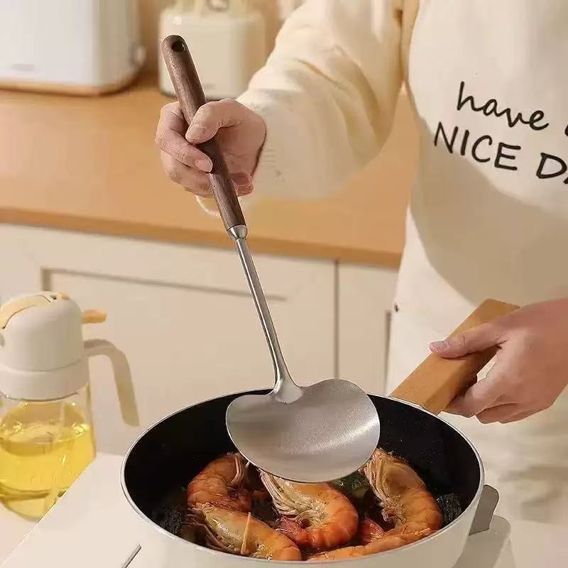 Rozsdamentes acél spatula fából készült nyéllel, csúszásmentes, hőálló, nem tapadó edényekhez