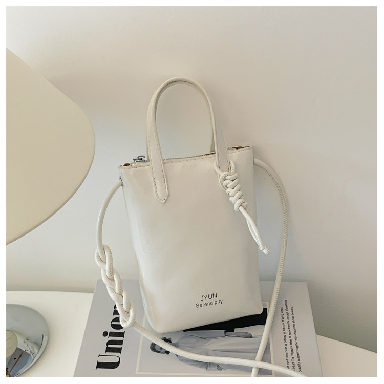 PU anyagú lágy bucket táska nőknek, cipzáras nyitás, rejtett cipzáras zseb, horizontális négyszögletes forma