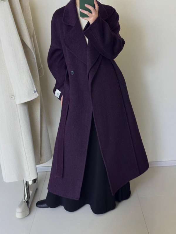 Γυναικείο παλτό από μαλλί με φουλάρι, μακρύ, άνετη γραμμή, χοντρό μαλλί, 70–80% μαλλί, γιακάς με φουλάρι, κλείσιμο με κορδόνι