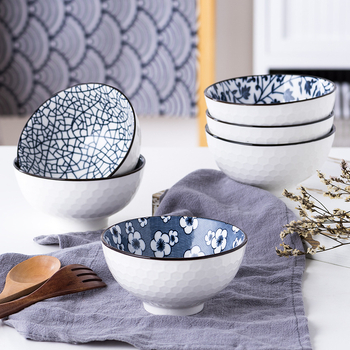 Japanski stil porcelanski set zdjela i štapići u darovnoj kutiji, okrugli oblik s cvjetnim uzorkom pod glazurom, mikrovalna sigurnost, otisak loga i prilagodba.