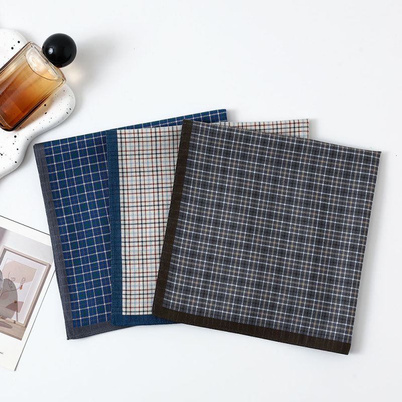 Zelue medvilnės languotas kišeninis nosinaitis, 18 g