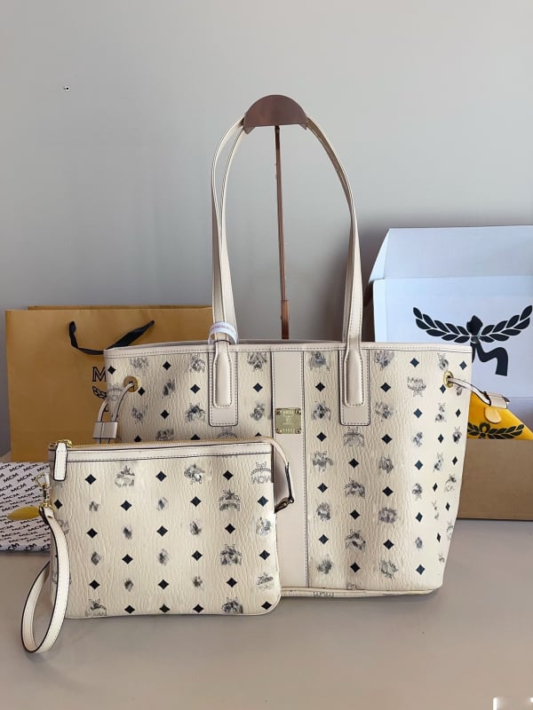 Geantă Tote din piele naturală, piele top-grain, închidere cu șnur, buzunar interior cu fermoar laminat, căptușeală poliester