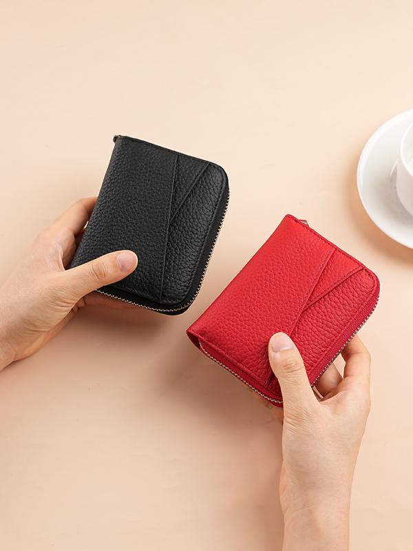 RFID držač kartica od prave kože, akordeonskog dizajna, s više pretinaca za kartice i džepom za novčiće - Unisex