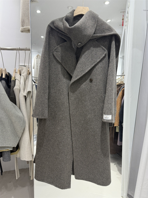 Ženski vuneni kaput sa šal-ovratnikom, debeli i dugi kroj, mješavina 50–70% vune i 30–50% poliestera, gradski elegantan stil