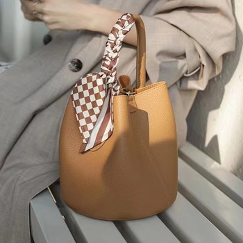 Női valódi bőrből készült bucket táska utcai stílusban, 2025 ősz, belső dokumentumtartó rekesz