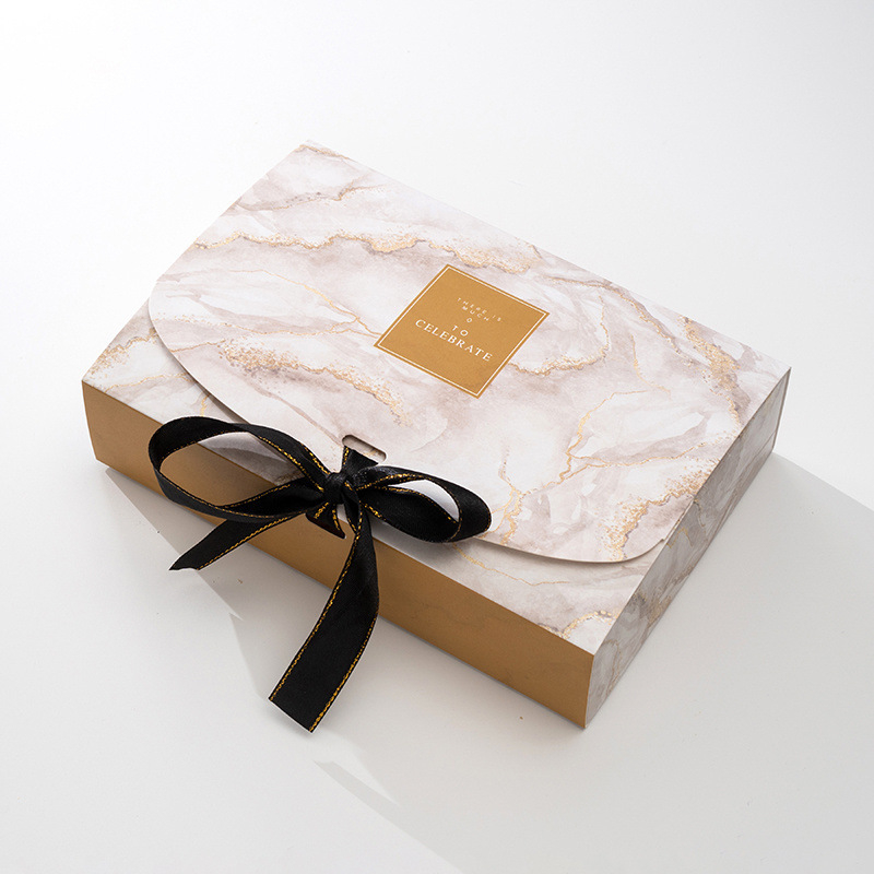 Sál csomagoló doboz — kreatív ajándékcsomag, modern minimalista stílus, testreszabás nélkül