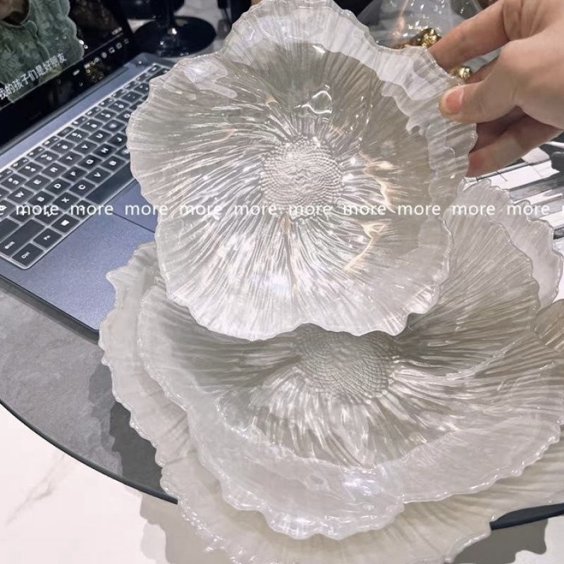 Farfurie pentru fructe în formă de floare, din sticlă, stil minimalist modern, lansat în 2023.