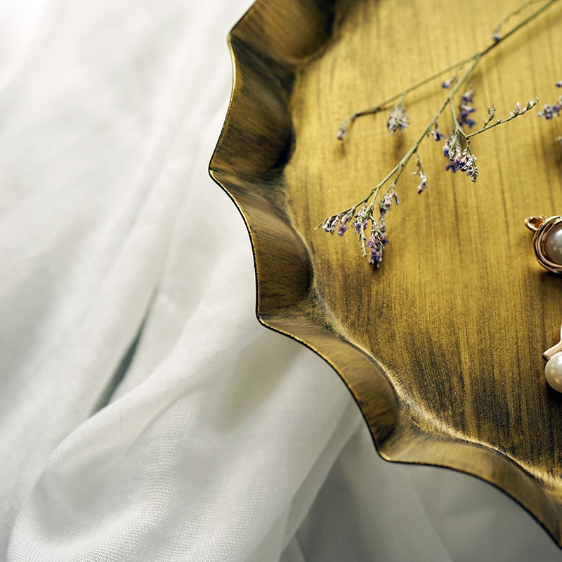 Σταντ για κέικ από σίδηρο σε ευρωπαϊκό στυλ, ρετρό πολυτελής διακόσμηση για επιδόρπιο, SWEETGO, κυκλοφόρησε το 2015, ποιότητα πρώτης κατηγορίας