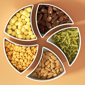 Plată rotativă pentru fructe cu compartimente — plastic, formă circulară, suprafață lucioasă, design modern minimalist