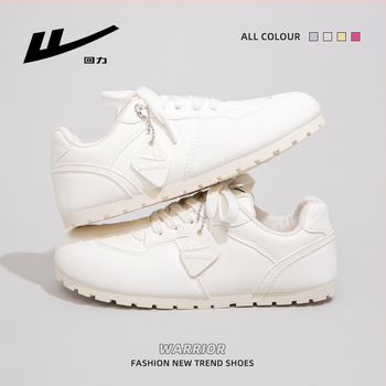 Női edzőcipő kerek orrú, felső része szintetikus bőr, alacsony sarok 1-3 cm, fűzővel záródó, PVC talp