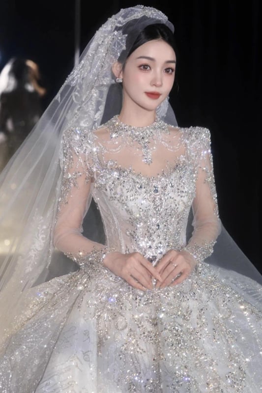 Rochie de mireasă cu mâneci lungi, decolteu adânc în V, fustă tutu, Cupro fibră, toamna 2024