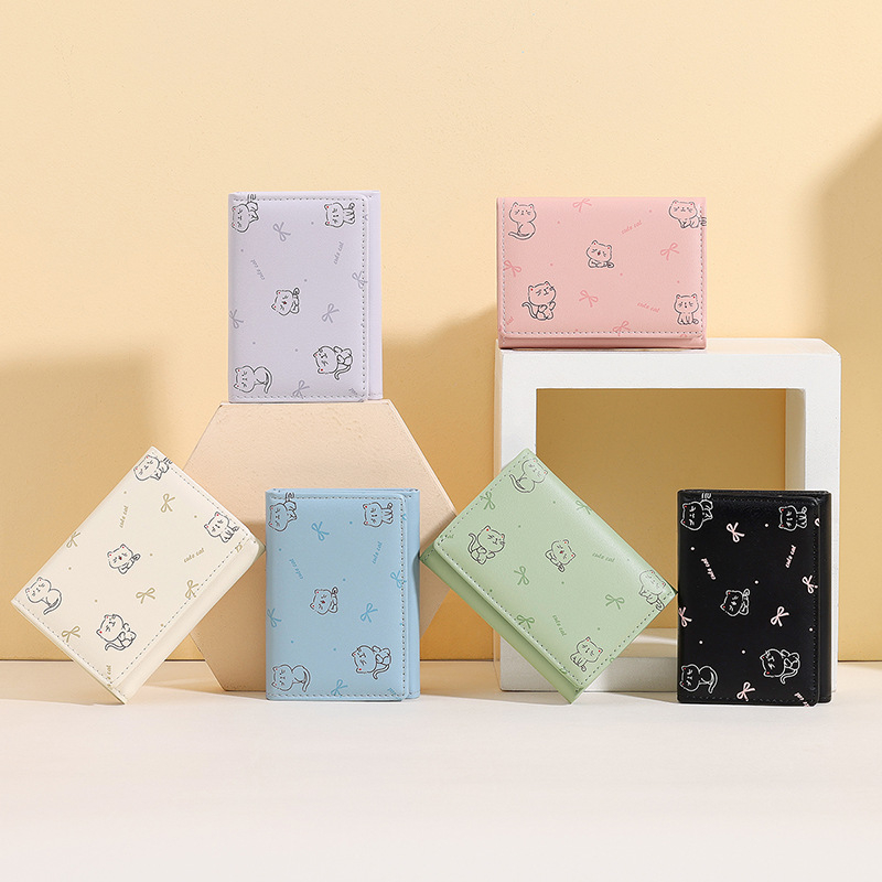 Женски триклапан портфейл с котешки карикатурен мотив, джоб за карти и монетник, PU кожа, TAOMICMIC