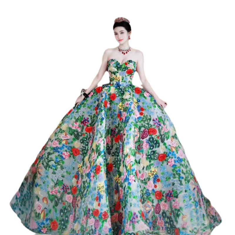 Esküvői ruha magas derekú, váll nélküli, hosszú puffos szoknyával