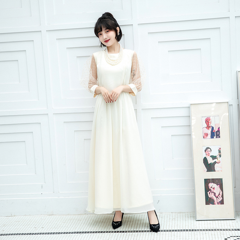 Téli elegáns estélyi ruha házigazdának, 3/4-es ujjú, középső derék, középmagas hosszúságú szoknya, poliészter anyag 70-80%