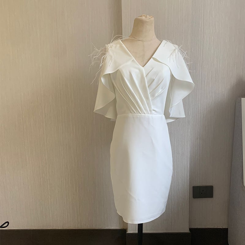 Estélyi ruha - magas derék, 3/4-es ujjak, hosszú szoknya, hercegnői sziluett