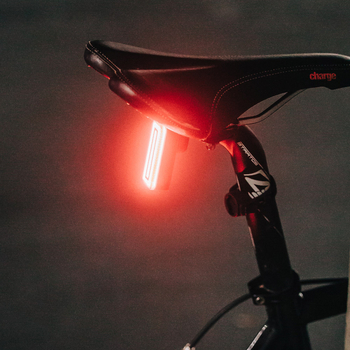 Mai Jiexun USB töltésű hátsó lámpa országúti és mountain bike-hoz intelligens érzékelővel és riasztó fénnyel