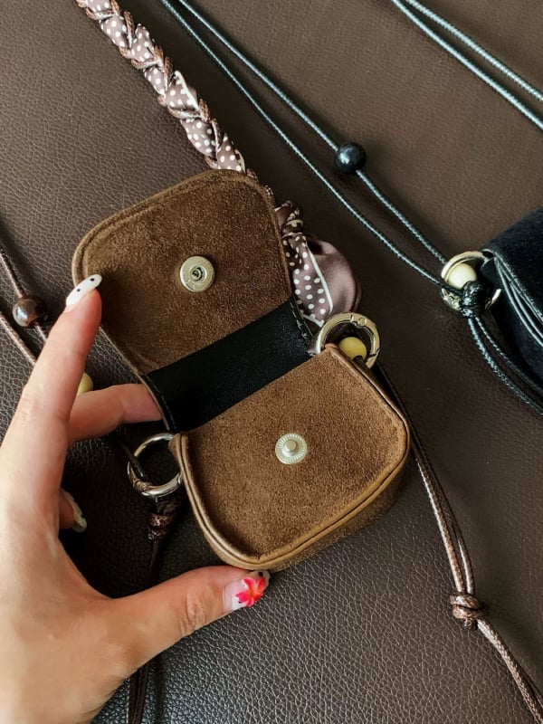 Корейски стил мини монетник от набук със свързване за врата, унисекс портмоне за ключове, червило и слушалки, подплата от синтетична кожа, за ежедневна употреба