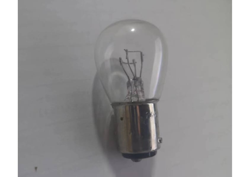 Automobilio stabdymo lemputė S25 halogeninė, 12/24V, 21/5W, vienos ar dviejų siūlų, plokščias kontaktas, kryžminis kontaktas, aukštas/žemas kojelė