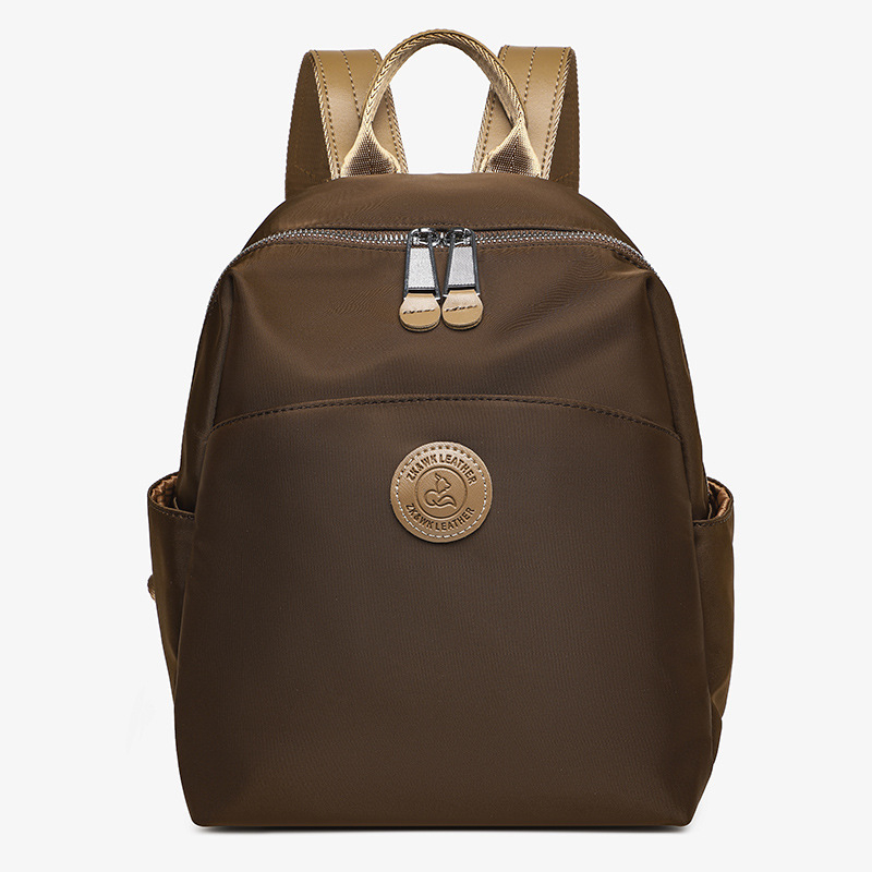 Rucsac cu design neutru, material Oxford, închidere cu fermoar, buzunare interne: buzunar cu fermoar, buzunar pentru telefon, buzunar pentru ID, Primăvara 2025.