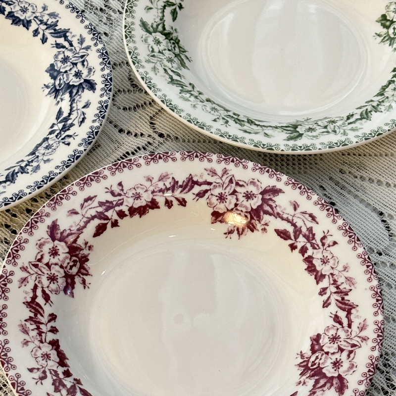 Плитка чиния от керамика с флорална подглазурна украса, кръгла, микровълнова безопасна, персонализируема