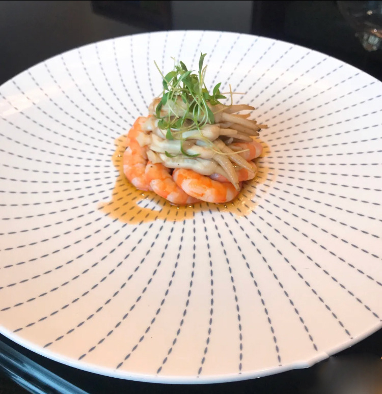 Порцеланова кръгла плитка чиния за студени ястия, китайски стил, флорални мотиви, фюжън дизайн, посуда за ресторанти/клубове