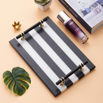 Мраморна квадратна тава с огледално полирана повърхност, модерен минималистичен дизайн, възможност за персонализация