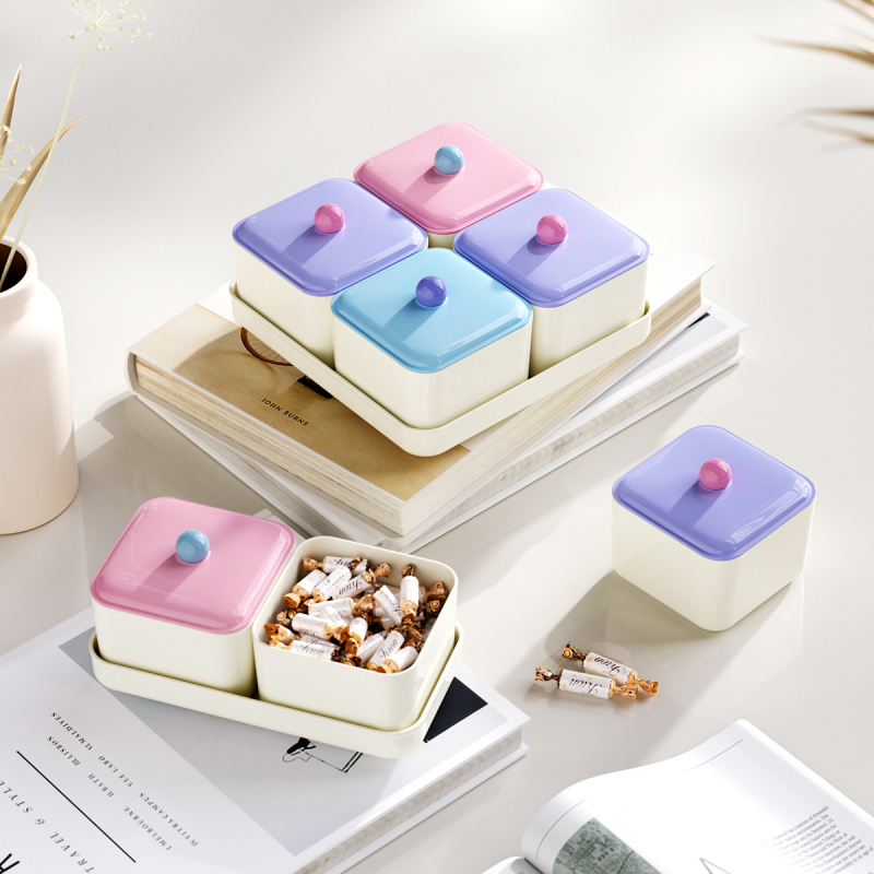 Platou pentru fructe din plastic, cu compartimente și capac, pentru sufragerie; marca Smell your heart, lansare 2024, stil simplu.