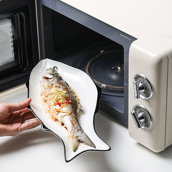 Farfurie în formă de pește din porțelan, veselă creativă și simplă, compatibilă cu cuptorul cu microunde, finisaj sub glazură, calitate de primă clasă, personalizare cu logo disponibil