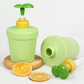 PE-ből készült dózisos üveg, blow molding technikával készült, Spruce beauty, flip-cap kupakkal