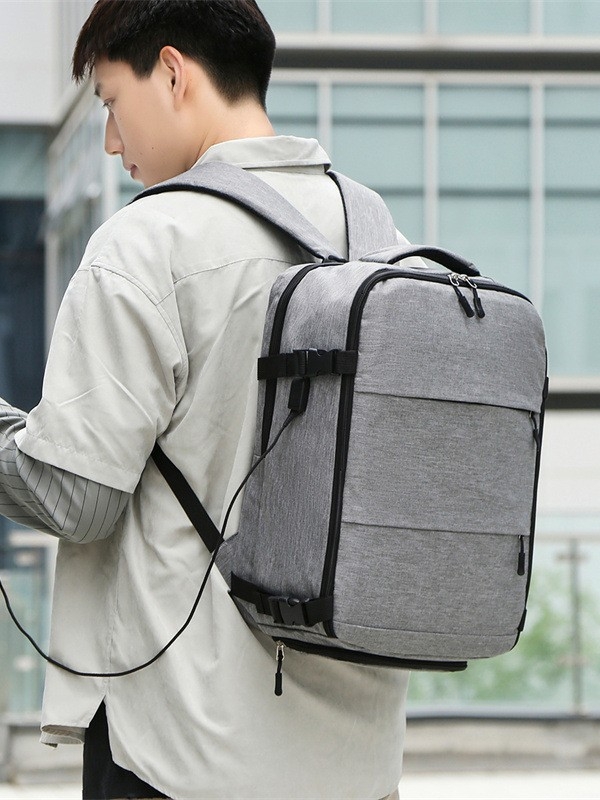 Nagy kapacitású üzleti hátizsák — kopásálló, vízálló Oxford anyagból; 36–55 L; kompatibil 14 colos laptophoz; légáteresztő vállpántok; ideális szabadidős utazásokhoz és tanuláshoz; Business Elite stílus
