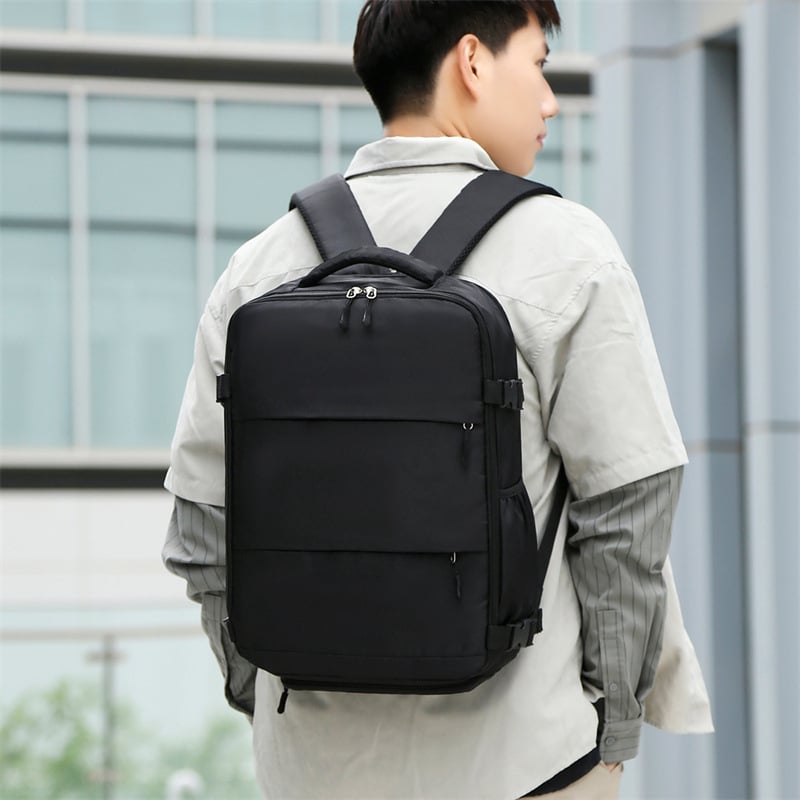 Nagy kapacitású üzleti hátizsák — kopásálló, vízálló Oxford anyagból; 36–55 L; kompatibil 14 colos laptophoz; légáteresztő vállpántok; ideális szabadidős utazásokhoz és tanuláshoz; Business Elite stílus