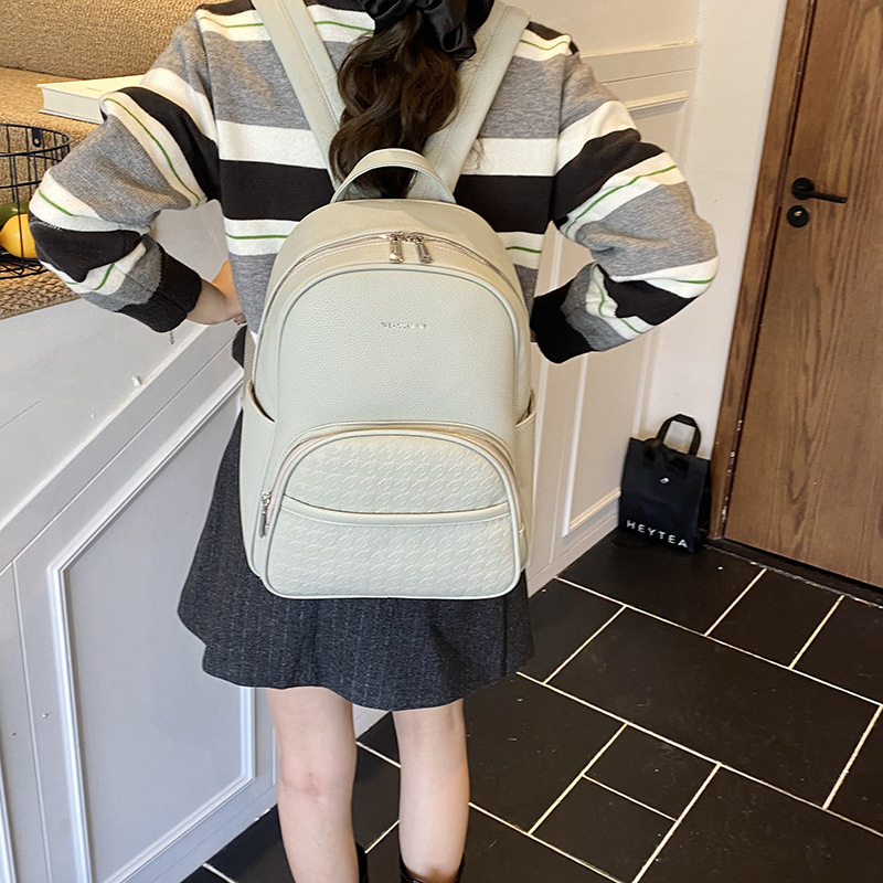 Ženski PU kožni ruksak, 2025 novi korejski stil, casual, velik kapacitet, mali ramenski ruksak
