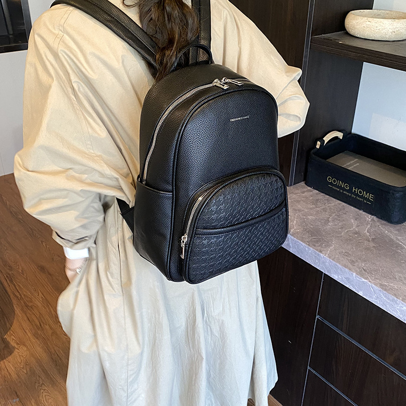 Ženski PU kožni ruksak, 2025 novi korejski stil, casual, velik kapacitet, mali ramenski ruksak