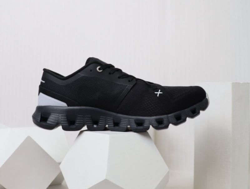 Cloud X3 Futócipő - Hálós felsőrész, Alacsony Profil, Csúszásmentes Gumitalp, Légáteresztő, Uniszex