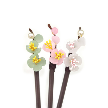 Puidust juukseklips lillemotiiviga glasuuriga (Materjal: Glass/Glaze; Stiil: Retro; Vormimine: Lilled; Kohandamine: Jah)