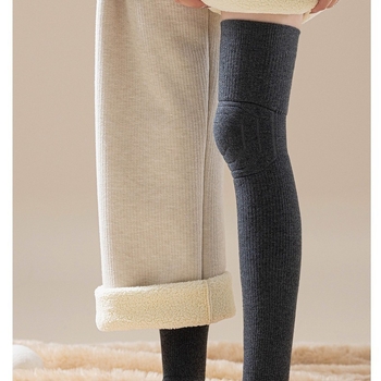 Samostatne vyhrievajúce kolenné návleky na zimu, dlhé nohavice, hrubé froté vnútro; materiály: polyester 51.4%, akryl 25.7%, nylon 15.8%, vlna 3.7%, spandex 3.4% (Dospelí, jeseň 2025)